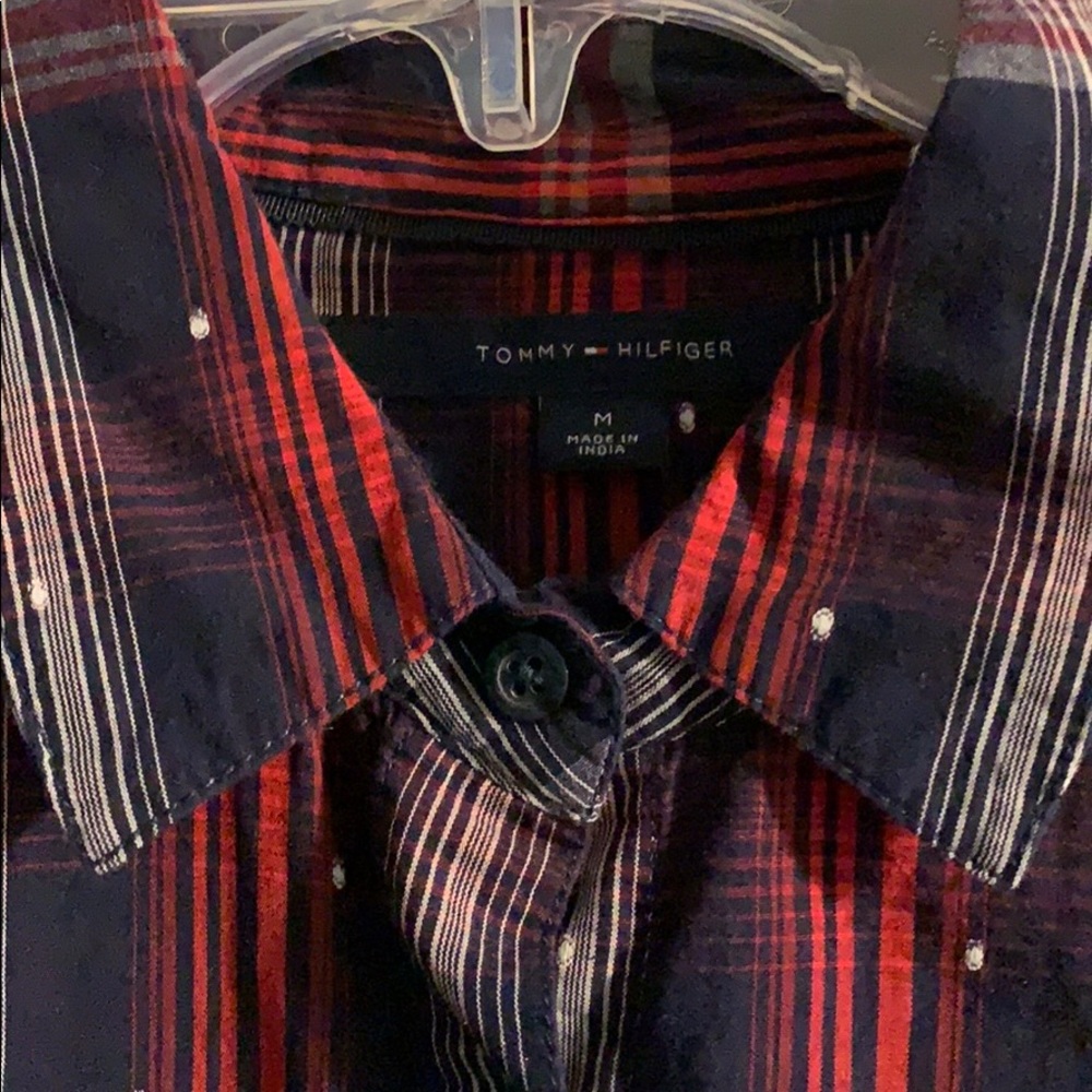 Tommy Hilfiger button down - Picture 3 of 3